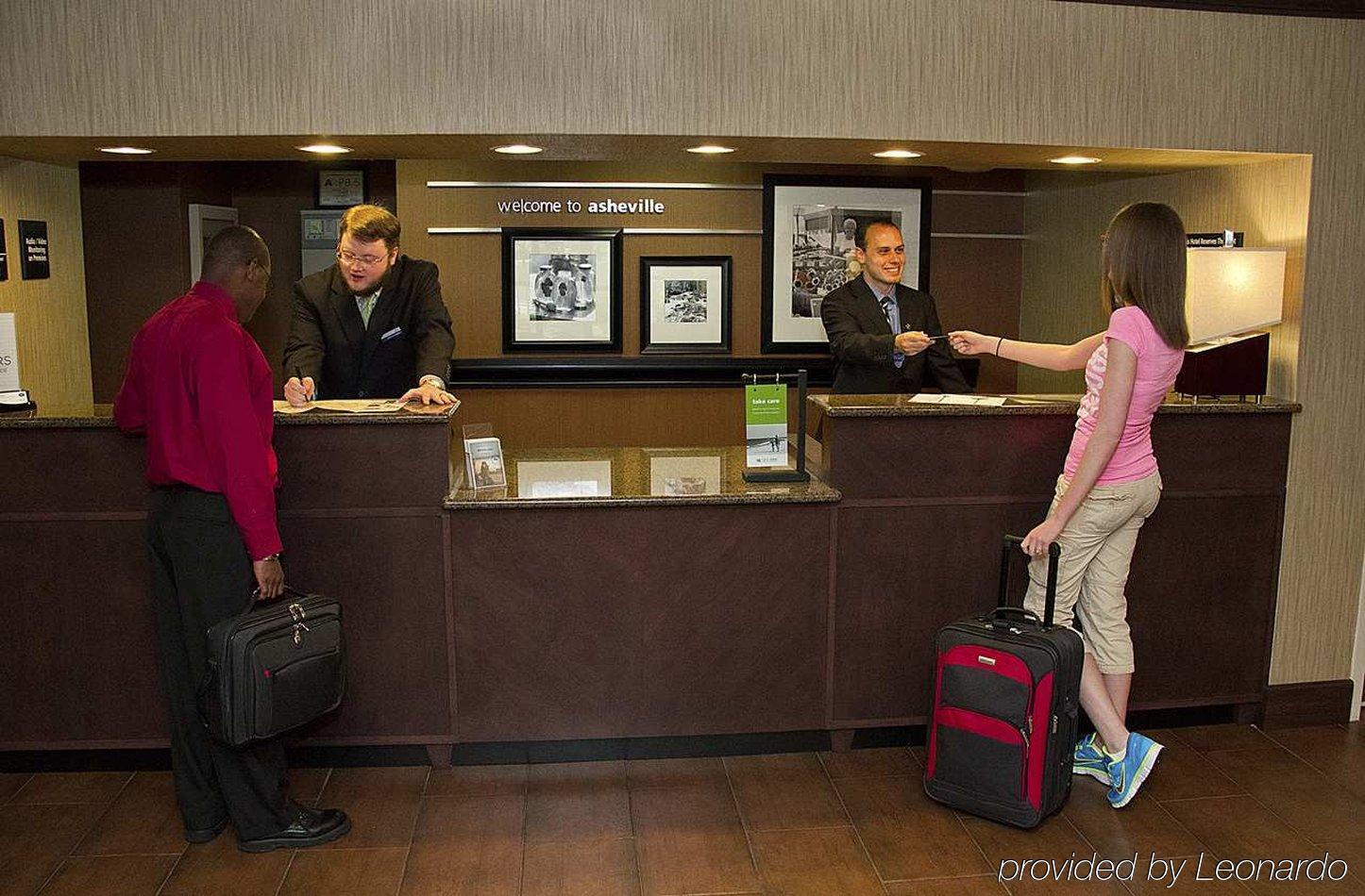 Hampton Inn Asheville - Biltmore Area 내부 사진