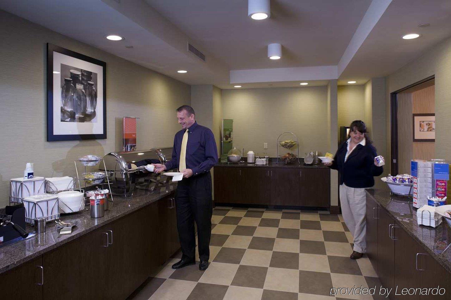 Hampton Inn Asheville - Biltmore Area 레스토랑 사진