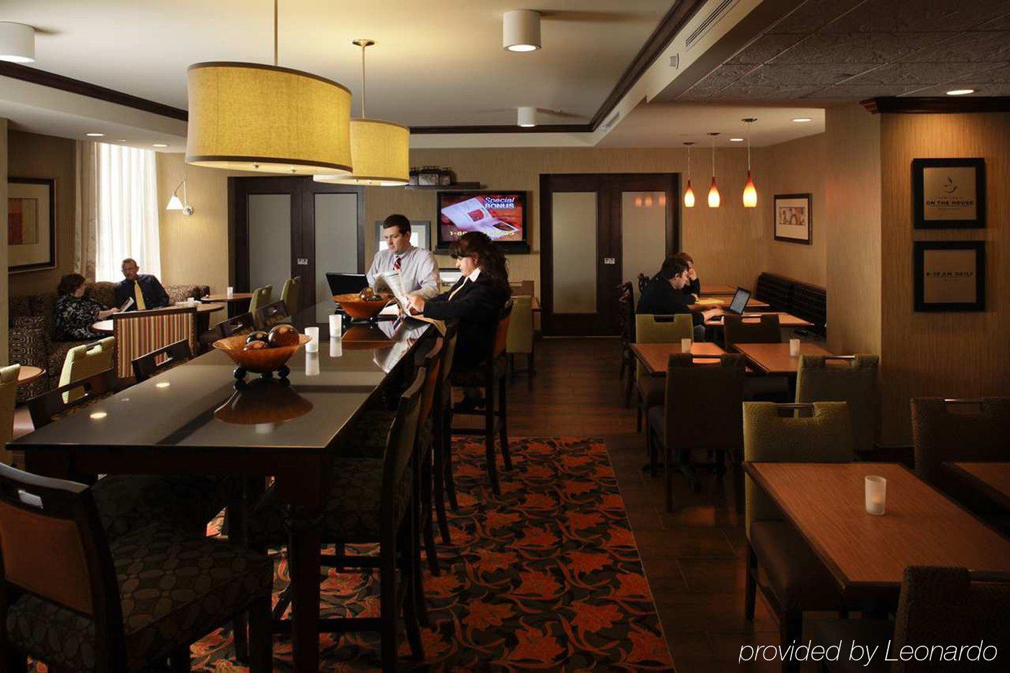 Hampton Inn Asheville - Biltmore Area 레스토랑 사진