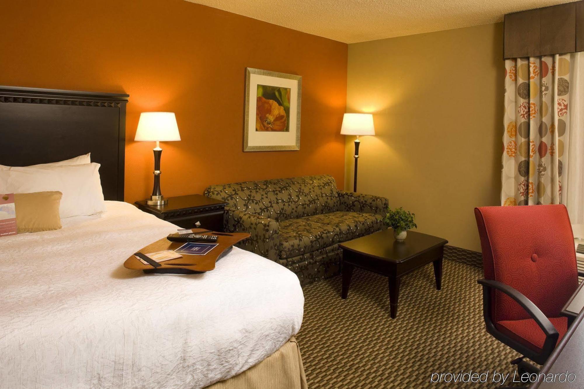 Hampton Inn Asheville - Biltmore Area 객실 사진